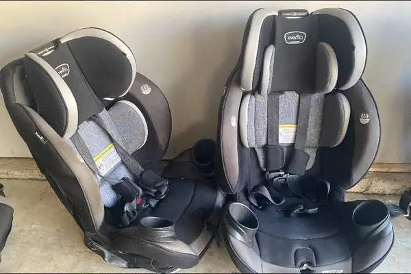 3 car seats