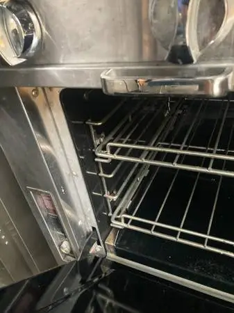 4 BURNER STOVE