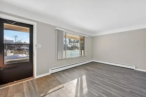 Move in Ready 1-Bedroom Apartment near Downtown Oxford