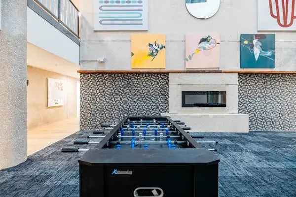 Elevator Access, Smoke-Free Building