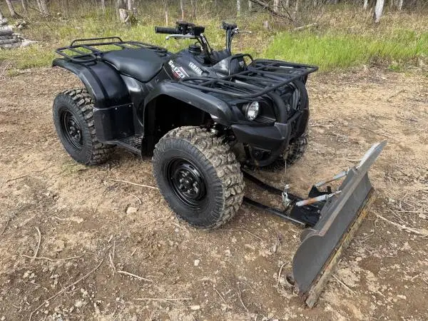 2009 Yamaha Grizzly 350 4x4 Diff lock w/ Plow 1590 miles RUNS GREAT