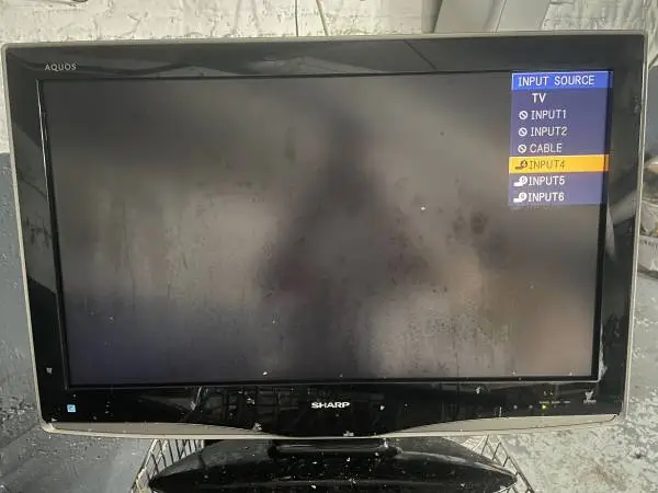 Sharp 32 Inch Flat Panel Screen HDTV LCD LED TV Television Set Monitor