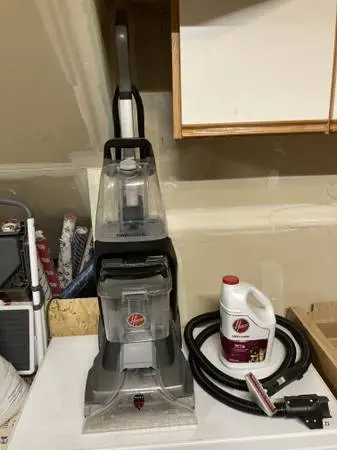 Carpet cleaner