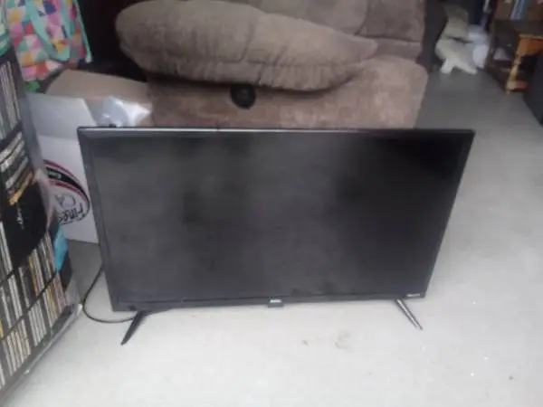 for sale a nice 42inch Vizio smart TV with remote