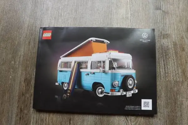 Will pay cash for your LEGO sets, pieces, instructions, & minifigs!