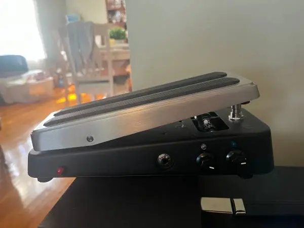 CRY BABY® CUSTOM BADASS™ DUAL-INDUCTOR EDITION WAH GCB65