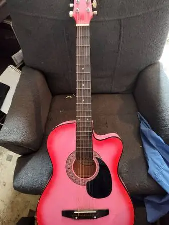 Acoustic guitar good condition
