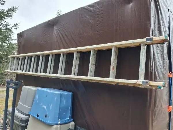 24 Foot Fiberglass Ladder