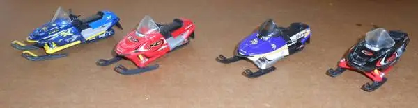 4 Ertl Snowmobile Diecast 1:32 Scale Polaris Diecast Snowmobiles