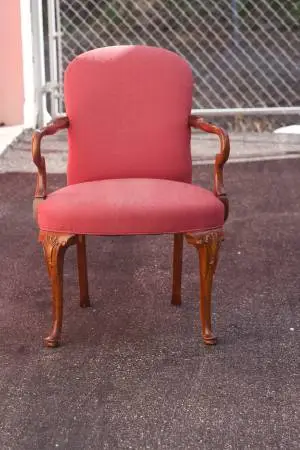 Vintage 1990s Mahogany Queen Anne Style Armchair - Carved Shell Legs,