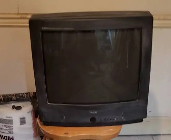 TV~RCA 19 INCH COLOR~EXCELLENT CONDITION~BRING ALL OFFERS!