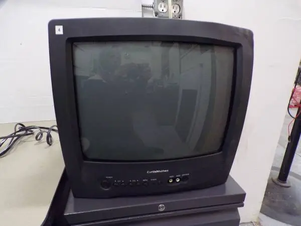 Curtis Mathes 13 CRT TV Model CM13102 -Works good