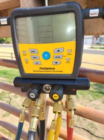 SM480V Digital Refrigeration Manifold