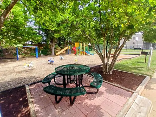 Plan Ahead with Our Waitlist at Maple Ridge Apartments!