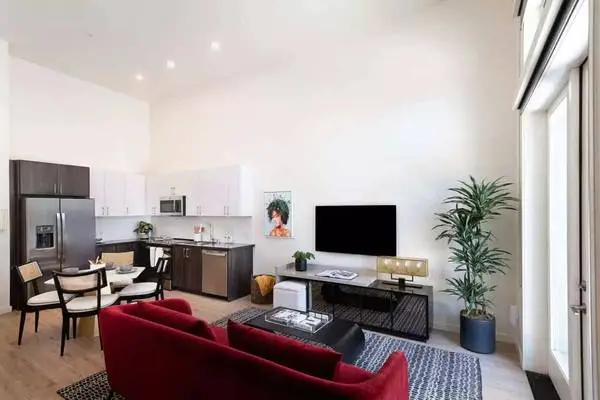 Enjoy the convenience of an in-home washer and dryer! Large space!