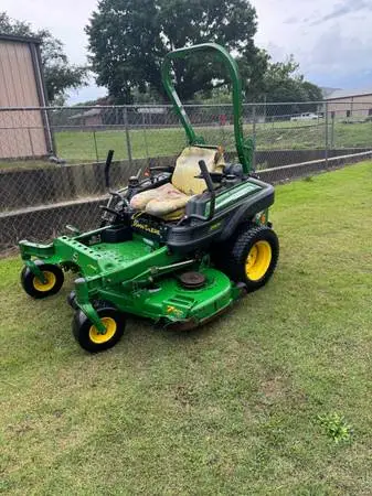 John Deere z930m zero turn !!