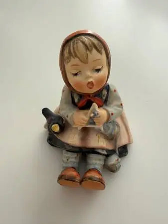 HAPPY PASTIME GIRL HUMMEL FIGURINE
