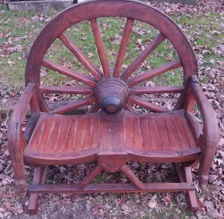 VINTAGE WAGON WHEEL 2-SEATER GARDEN - PORCH - INDOOR - OUTDOOR
