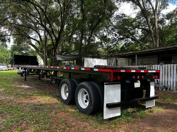 FONTAINE Extendable Flatbed Trailer 48 x 102 - 48 - 80