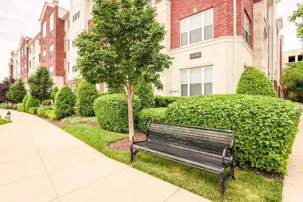 Carpeted Bedrooms, All-electric Kitchen, Cable Ready