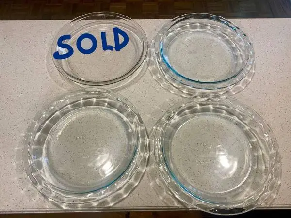 Pyrex C2099.5 Glass Pie Pans (3) Scalloped Edge 10 Ea - $20 All 3