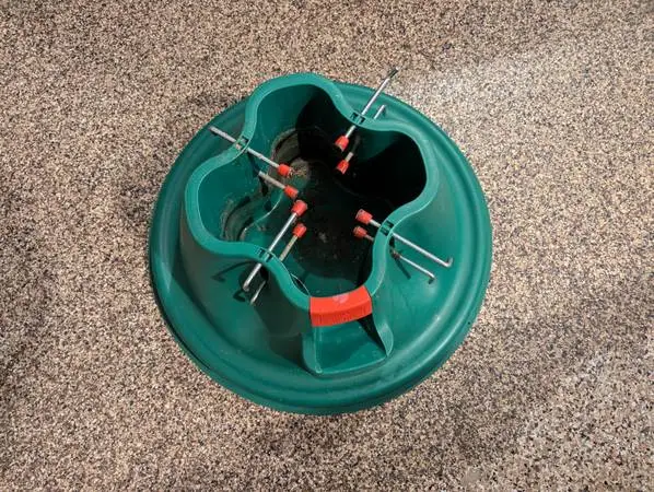 LARGE CHRISTMAS TREE STAND