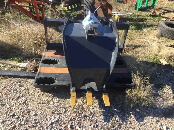 Skid Steer Stump Grapple.   New