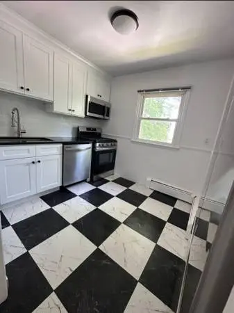 Harrison Two Bedroom $3300 Laundry Updated Kitchen