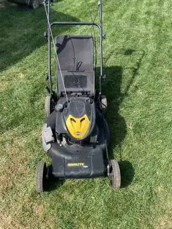 Brutte lawnmower/lawn mower