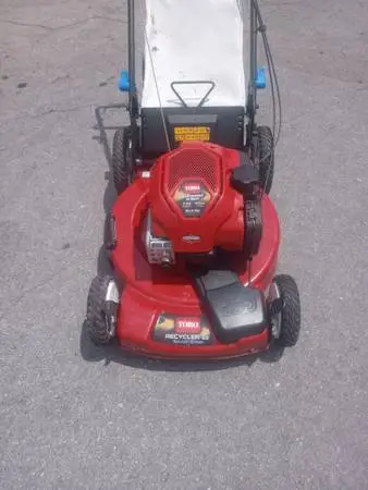 Toro Smartstow 22 cut self-propelled mower with high back wheels