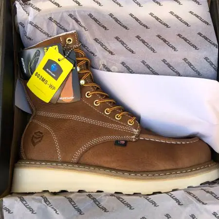 New in Box! $160 Soft Toe Work Boots, mens size 9.5