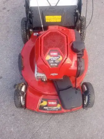 Toro Smartstow 22 cut self-propelled mower with high back wheels