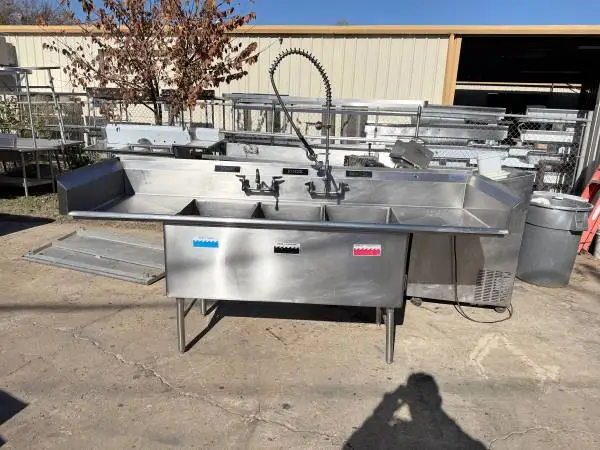 96 Three Compartment sink
