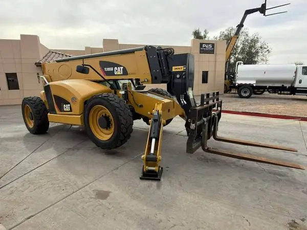 2020 CAT TL1055D Telehandler Enclosed Cab