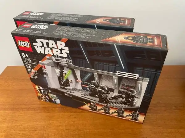 LEGO Star Wars Mandalorian Dark Trooper Attack (75324)
