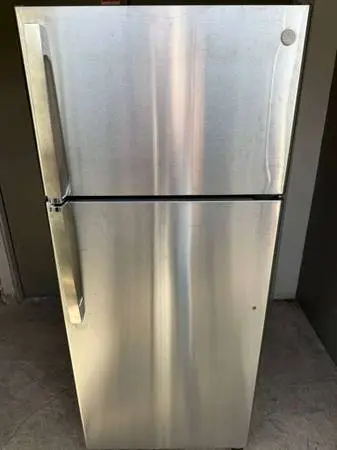 GE Stainless Steel Top Freezer Refrigerator