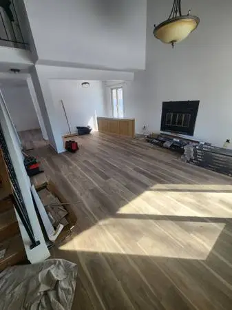 *VINYL PLANK (LVP) INSTALLATION*OPENINGS AVAILABLE*