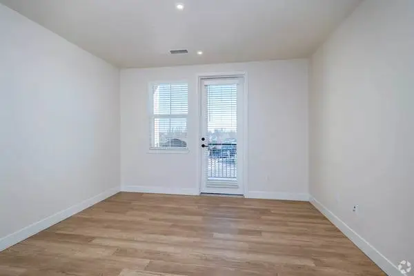 Great move-in special! Dont wait. This 3 Bed, 2 bath will go fast!