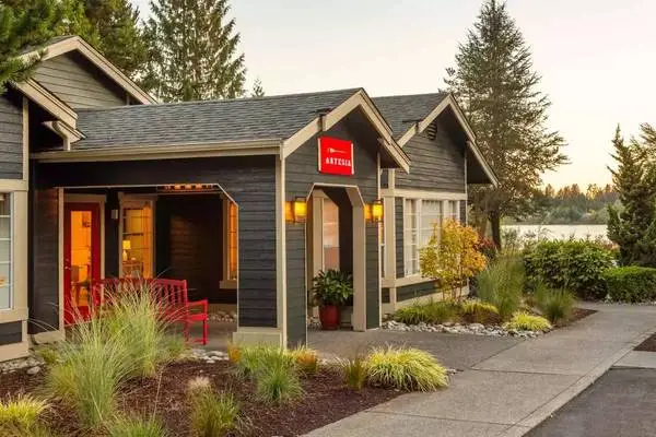Outstanding Everett location! Our views are fantastic!