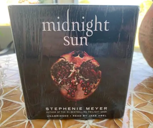 Midnight Sun from Twilight Stephenie Meyers audiobook *will ship*