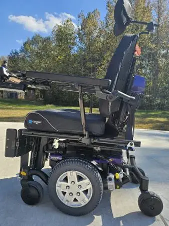 Quantum Bariatric Powered Wheelchair REDUCED