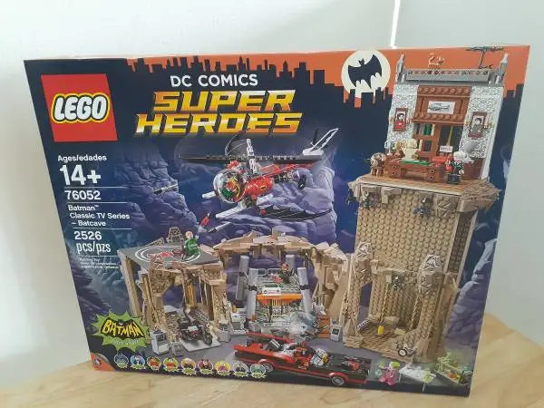 Lego DC Comics SuperHeroes #76052 Batman Classic TV Series Batcave (F)
