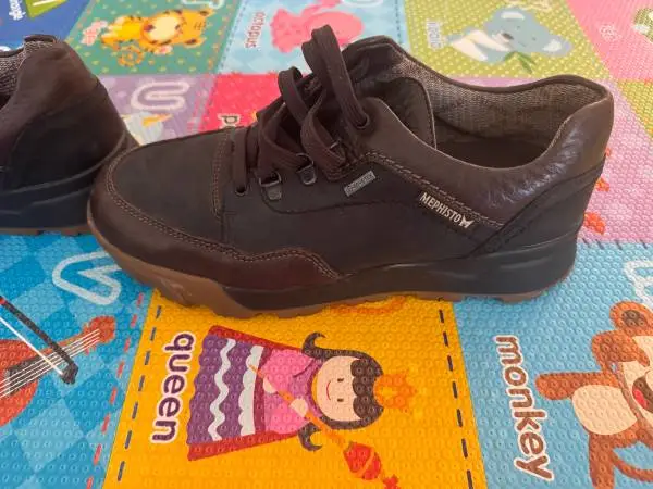 Mephisto $500 retail p.t. ex. Cond. gore tex brown shoes $300🔥
