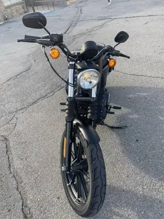 2022 Harley 883 Iron