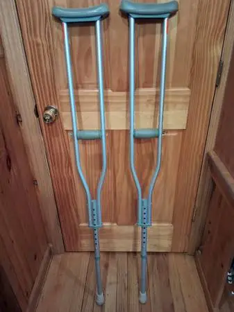 Guardian Quick-Fit Aluminum Crutches Ajustable Size 51 - 59