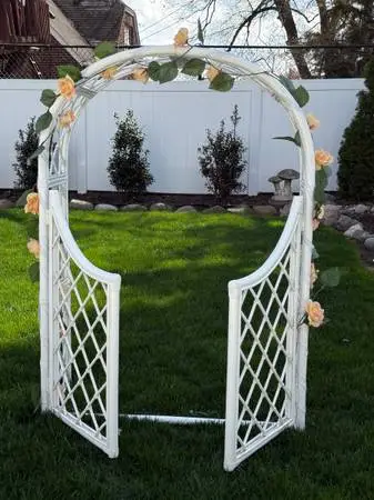 Complete Wicker By Design Professional Photography Prop Arbor