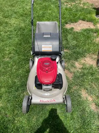 Honda lawnmower/lawn mower