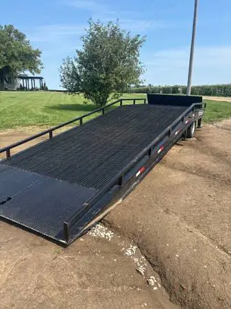 25 portable steel 45,000# loading ramp