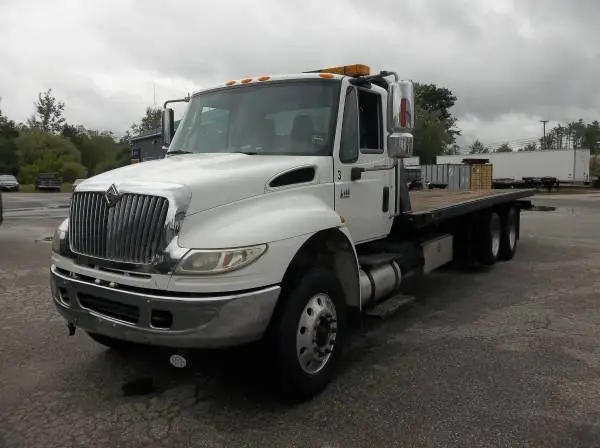 2007 International 4400 Ramp truck
