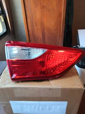 HYUNDAI ELANTRA GT inner TAIL LIGHT LEFT DRIVER 2014 2015 2016 2017 O